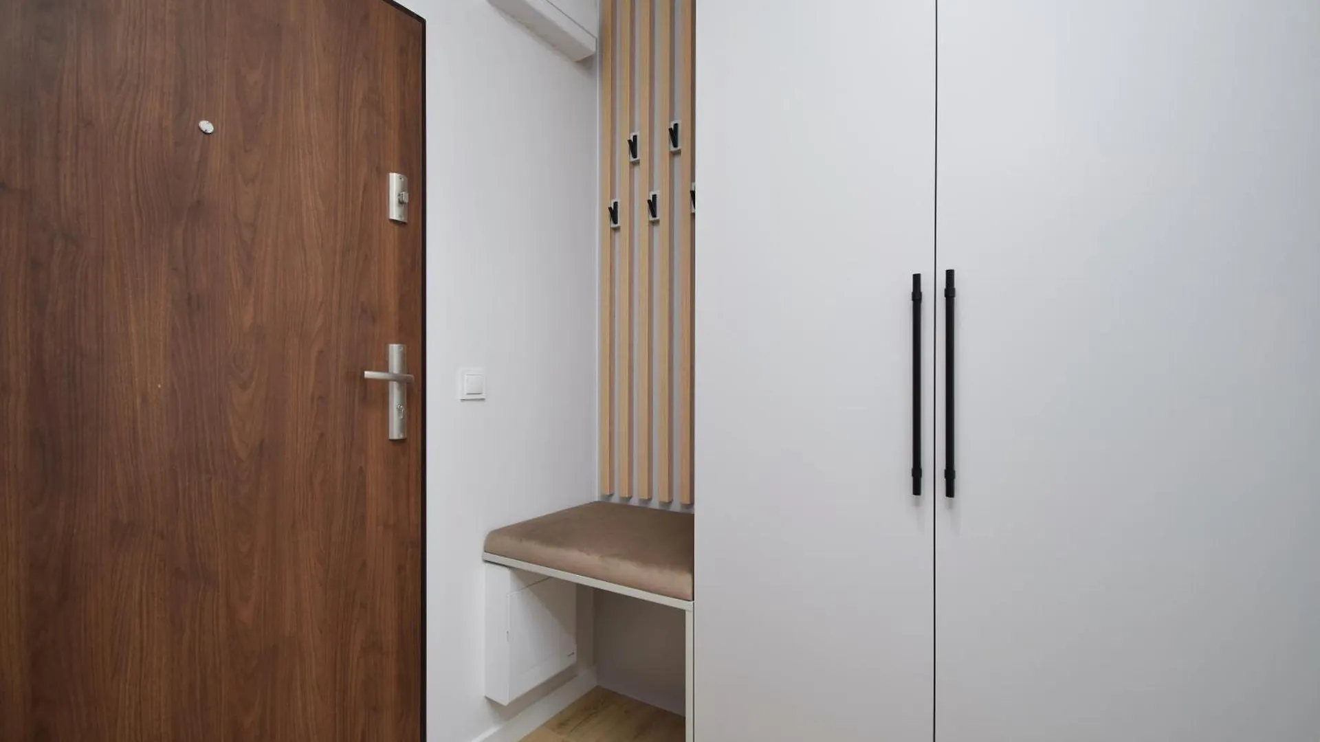 Apartament Szmaragd By Lookap Parking Gratis Poznan 0*,
