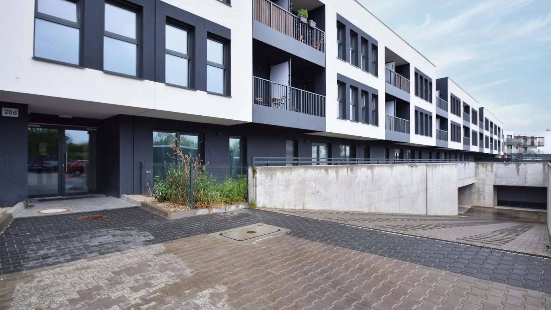Apartament Szmaragd By Lookap Parking Gratis Poznan Apartment